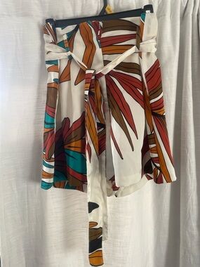 Cream Tropical-Print Flowy Shorts with Tie Sash